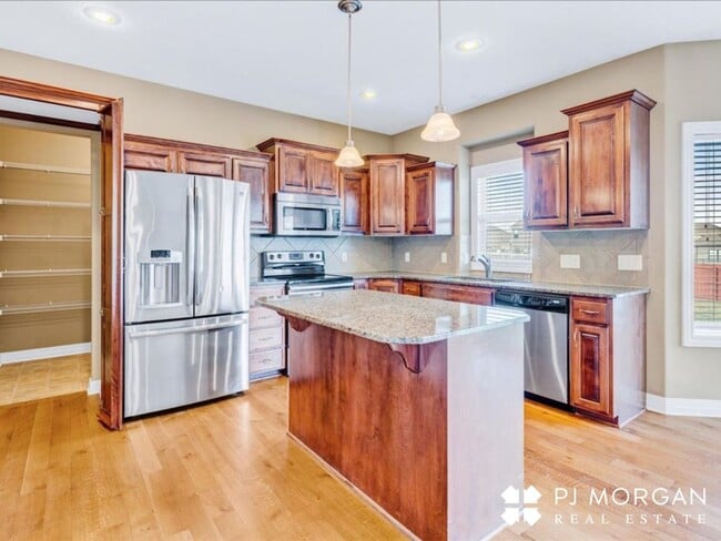 Photo - 4 Bedroom, 2.5 Bathroom - Bellevue Home