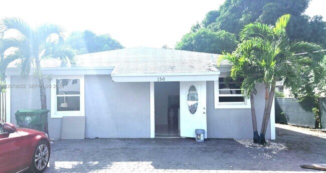 Photo - 150 NW 17th Ct