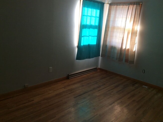 Photo - Single family House for Rent