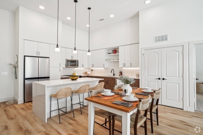 Building Photo - Whitlow Rental