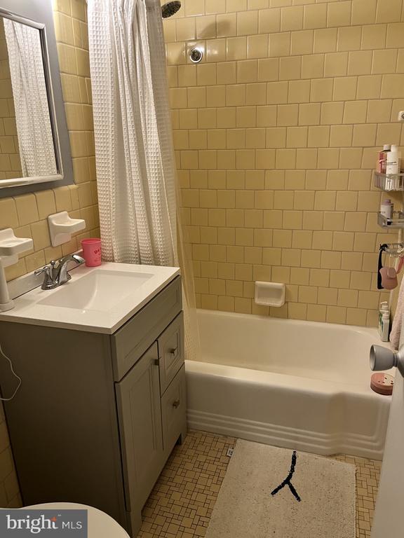 Photo - 1210 N Taft St Unit 103