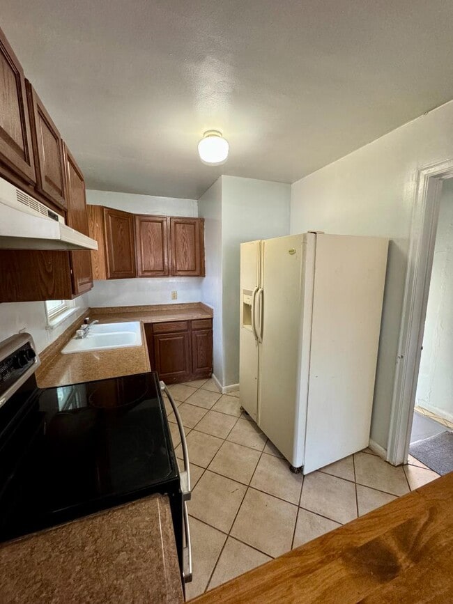 Photo - 1323 Cherry St