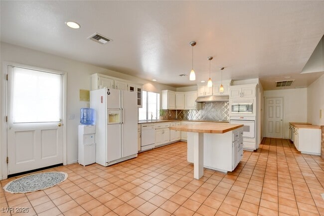 Building Photo - 7040 Bailey Cir Rental