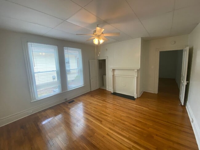 Photo - Adorable Duplex 2 Blocks to Duke / Large Private Fenced Yard Unit B