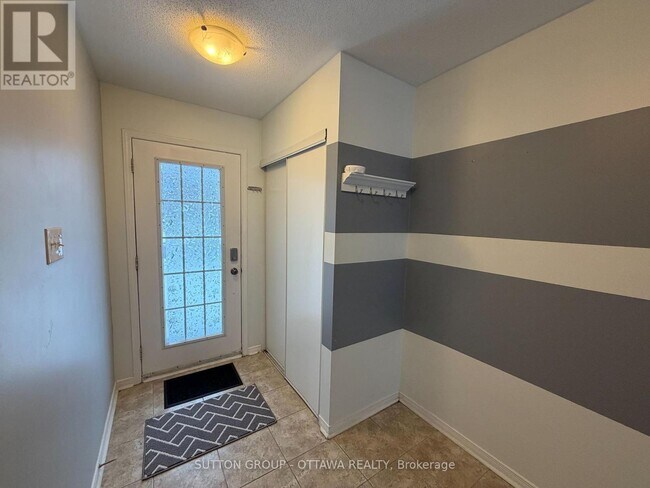 Photo - 203 Kennevale Dr