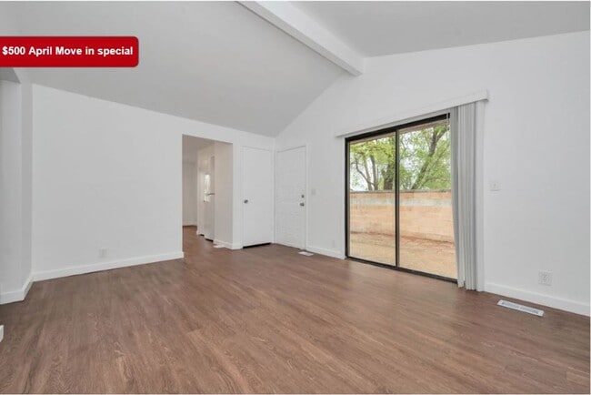 Building Photo - Newly Remodeled 2 Bed 1 Bath Duplex in West Valley