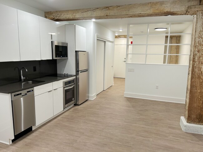 Photo - 425 N Prince St Unit 002