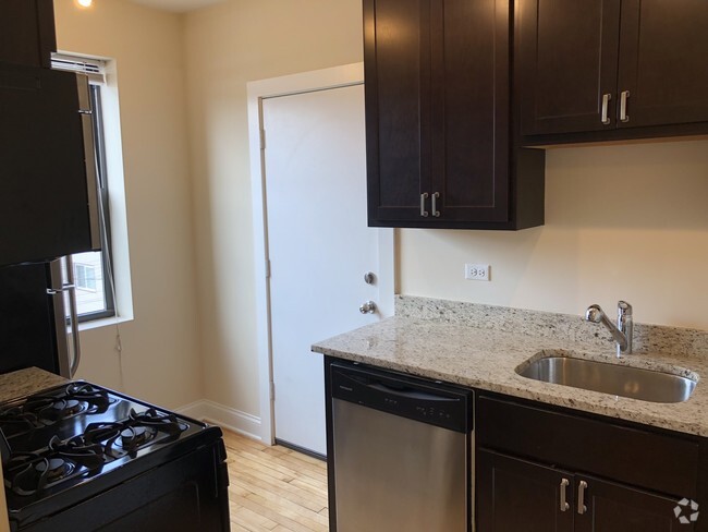 Building Photo - 1114 W Balmoral Ave Unit 2 Rental