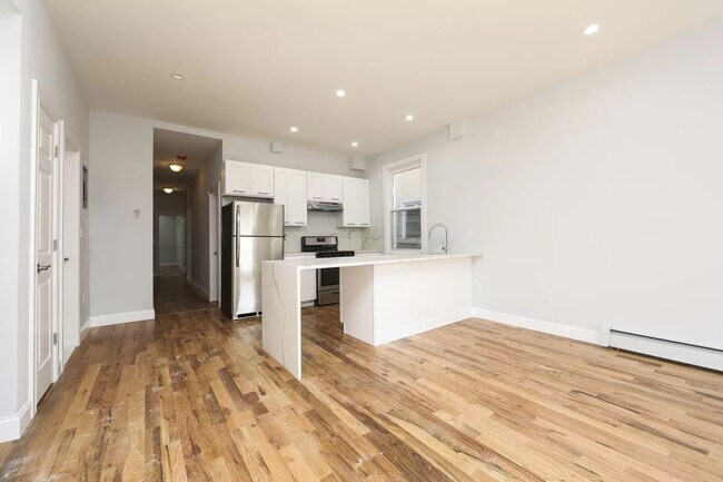 Photo - Royale at Highland Park