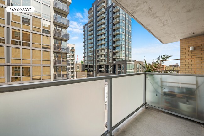 Photo - 41-18 Crescent St