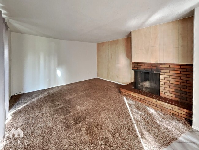 Photo - 705 NE 108th Ave