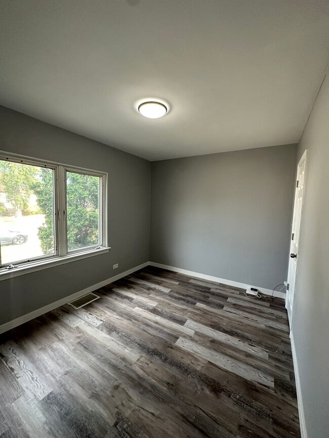 Photo - 18108 Oakwood Ave
