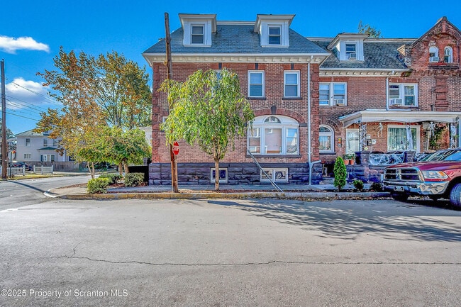 Photo - 533 S Franklin St