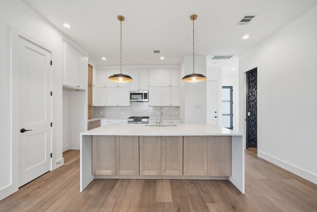 Photo - 2036 Thonig Rd