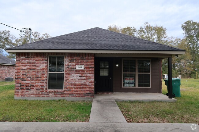 Building Photo - 820 Topsy Rd Rental