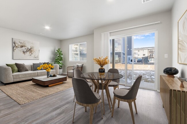 Photo - Sawyer Pointe