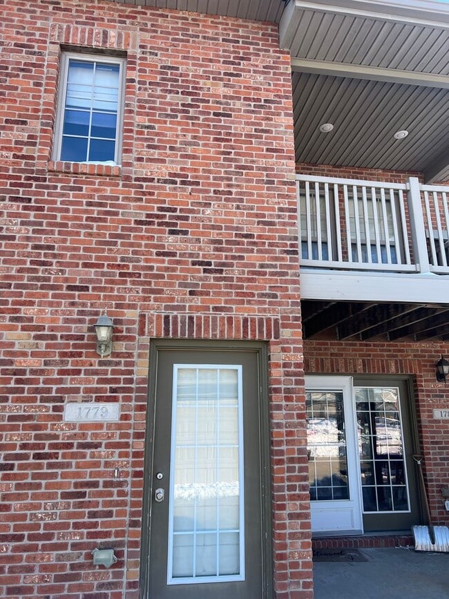 Photo - Beautiful 2 Bedroom 2.5 Bath Condo With Lo...