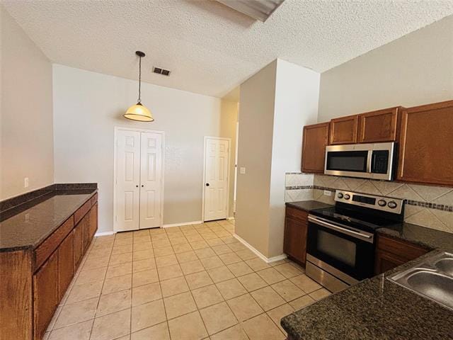 1108 Alexandria Dr