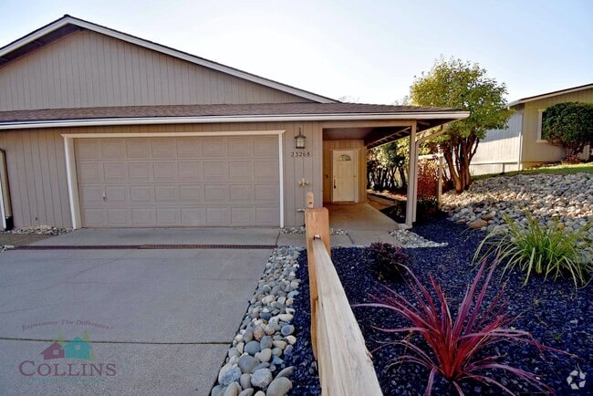 Building Photo - 23268 Lone Pine Dr Rental