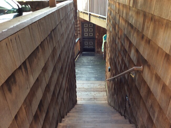 Photo - 525 Jackson St