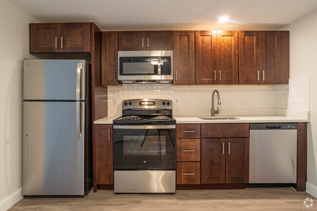 1-B 1BR, 560sf