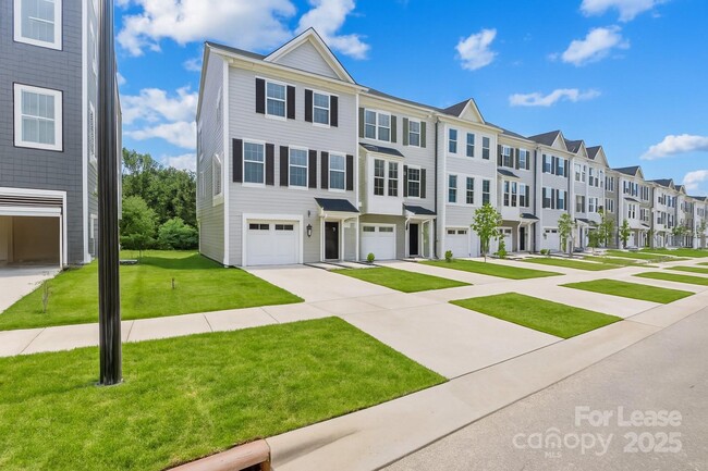 Photo - 3322 Beeler Ln