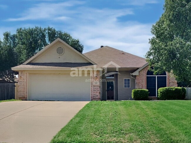 Photo - 605 Arbor Ln Casa