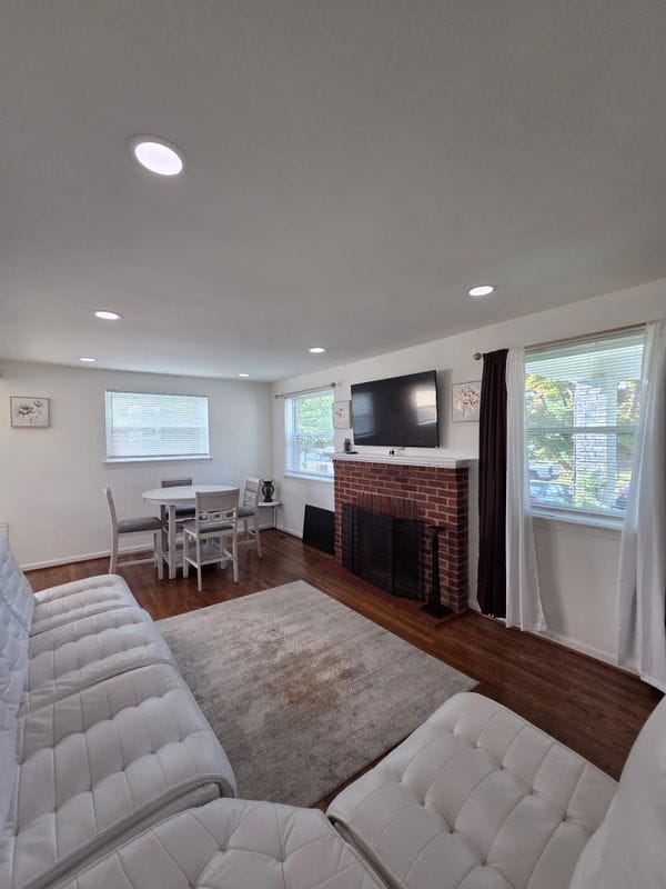 Photo - 6607 Hansford St