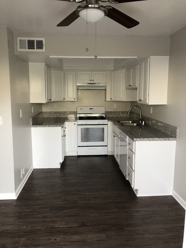Villa Nova Townhomes