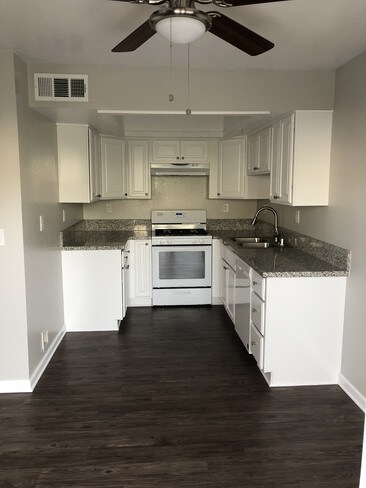 Photo - Villa Nova Townhomes