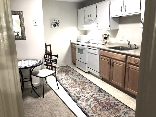 Photo - 11 Saint James Pl Unit 11