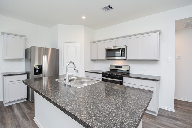 Photo - 5718 Sycamore Glen Dr