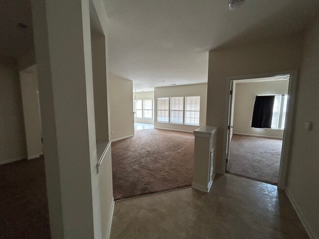 Photo - 812 Long Dr Unit H