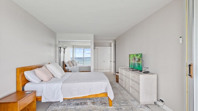 Photo - Live the Gold Coast Lifestyle! Unit 901