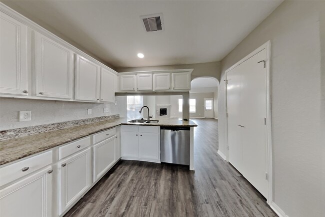 Photo - 22723 W Waterlake