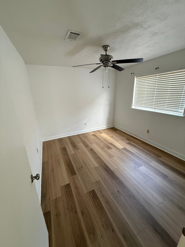 Photo - 3211 Mesquite Dr