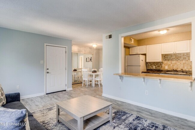 Photo - 245 Mc Donnell Ave