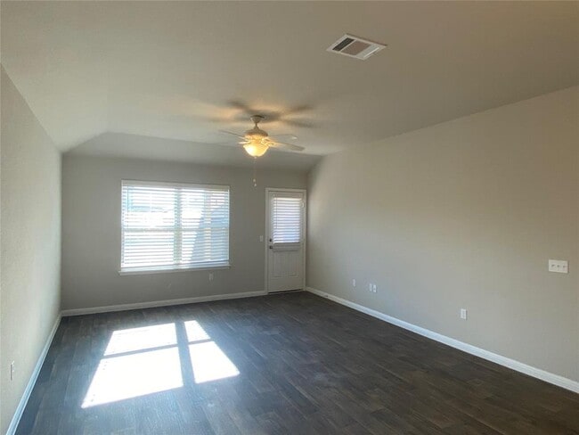 Photo - 104 Sandhill Piper St