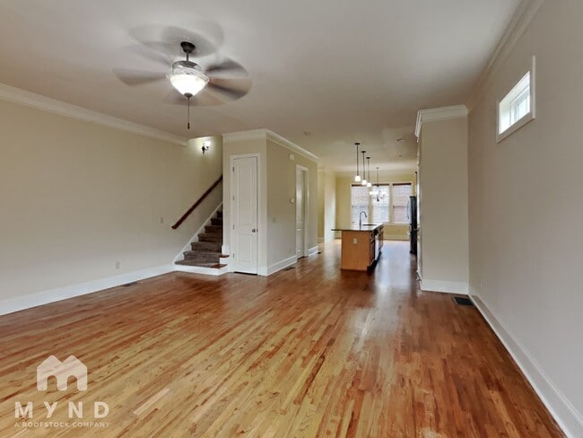 Photo - 3020 Eltham Pl