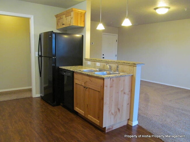 Photo - 1023 W Pine Ave