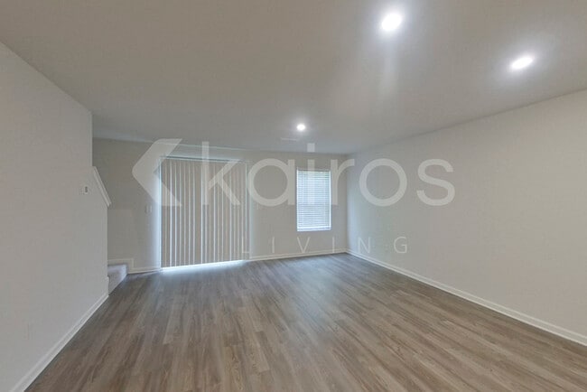 Photo - 373 Ironwood Ct