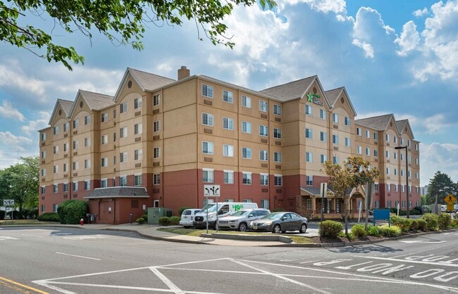 Furnished Studio-Secaucus - New York City Area