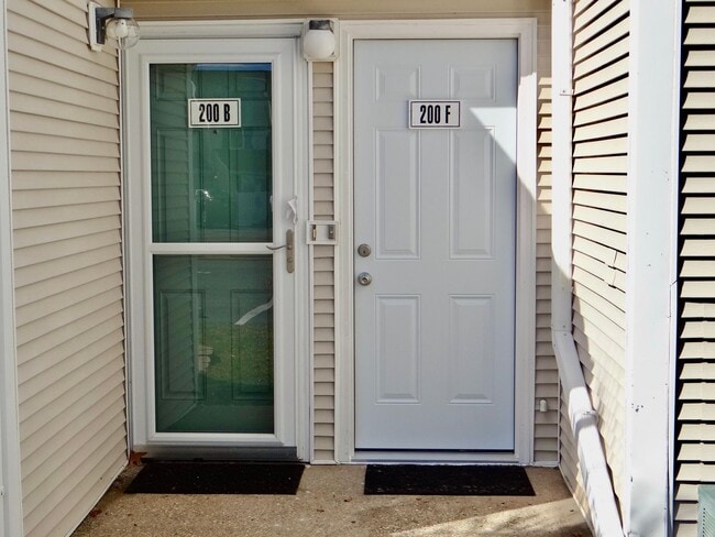 Photo - Rent Special w/ year lease- Beautifully Re...