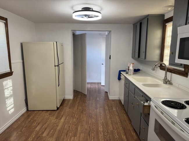 Photo - 2708 20th St