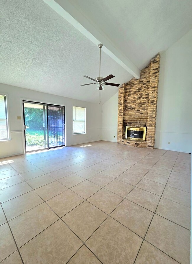 Photo - NEW IN MANAGEMENT - AVAILABLE NOW!