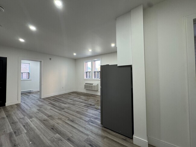 Photo - Beautifully Renovated 1 Bedroom 1 Bathroom... Unit 201