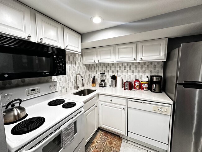 Photo - 609 P St NW Unit B