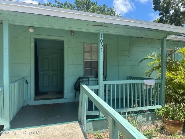 Building Photo - 1057 S Deleon Ave Rental