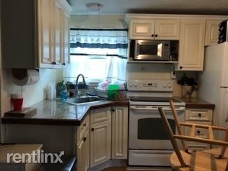 Photo - 2 br, 1 bath Duplex - 71 Swan Ave  Cottage...