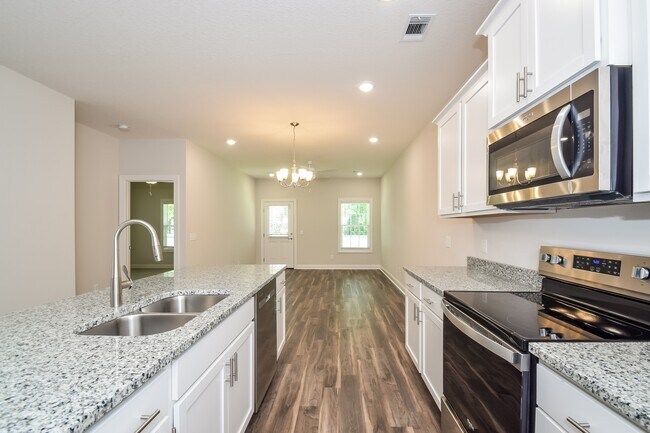 Photo - 1035 Walker Point Way